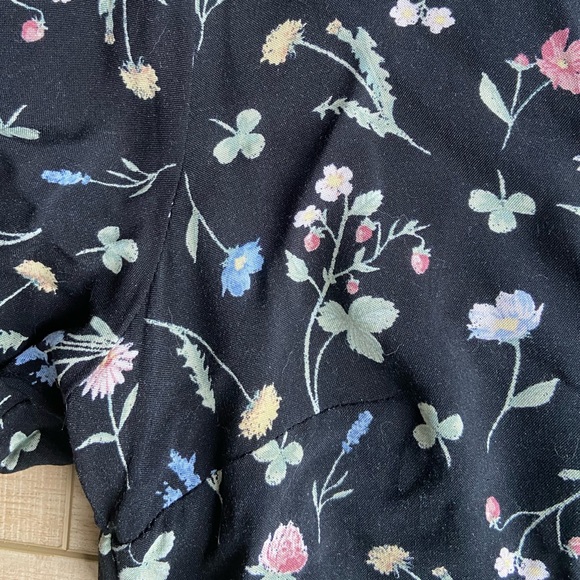 H&M garden floral knee length dress size medium - Picture 4 of 4